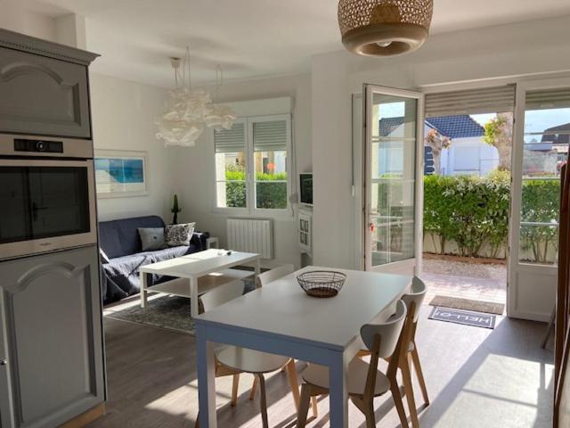 Maison De Vacances Pour 8 Personnes Stella Plage - Villa Poppee Cucq Bagian luar foto